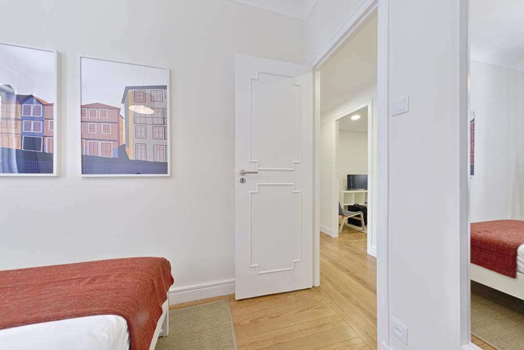 Sleep In Centre Apartment Порто Екстериор снимка