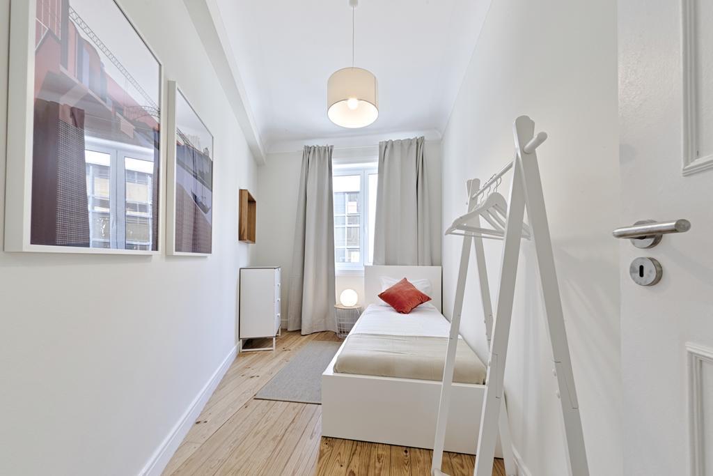 Sleep In Centre Apartment Порто Екстериор снимка
